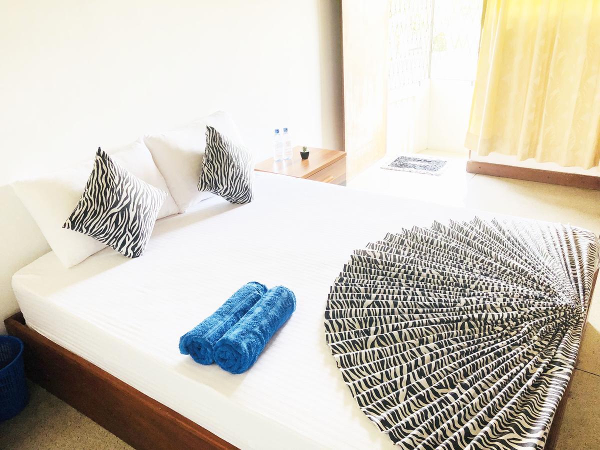 Trip "N" Chill Hostels Colombo Airport Катунаяка Экстерьер фото