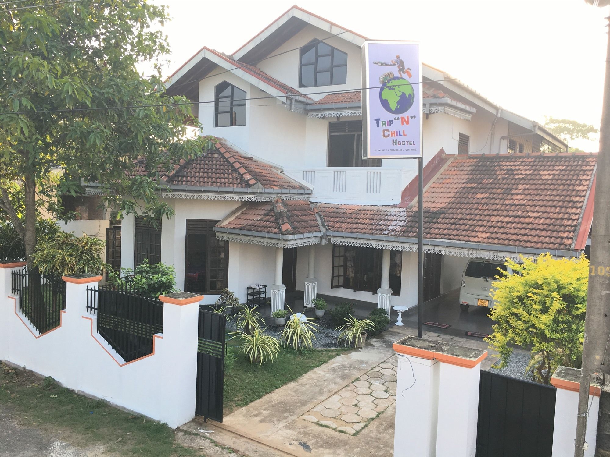 Trip "N" Chill Hostels Colombo Airport Катунаяка Экстерьер фото